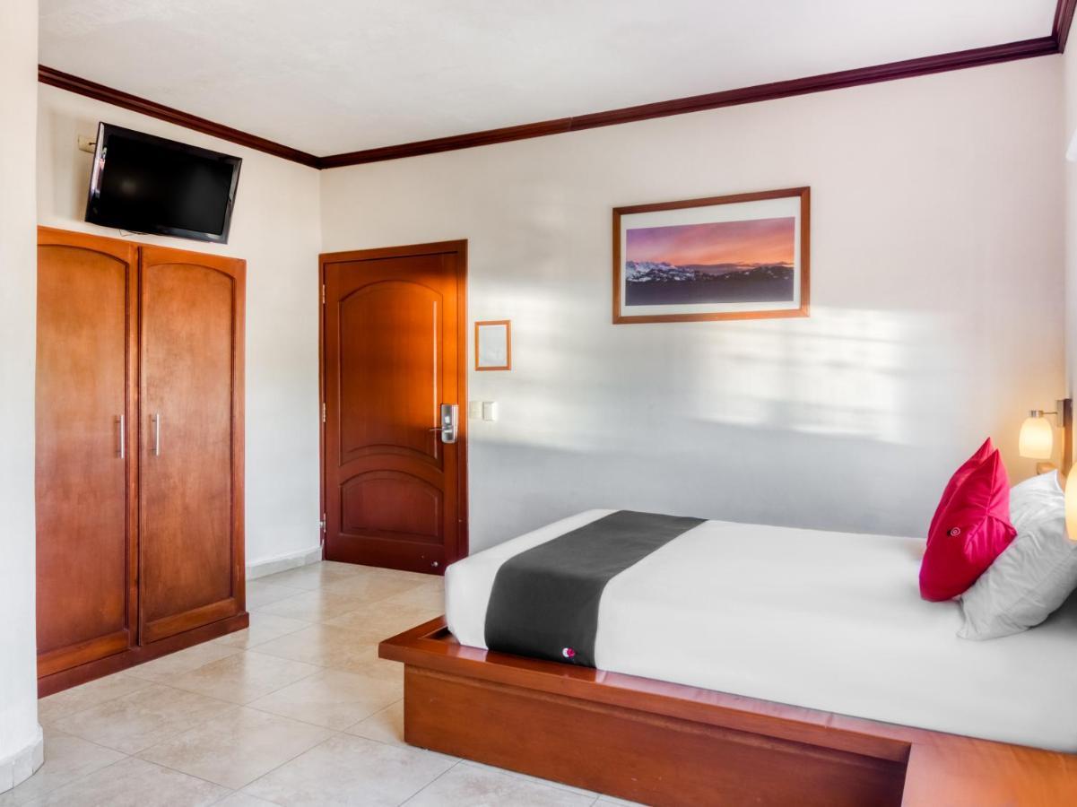 Monte Salerno Hotel & Suites Montemorelos Exterior foto